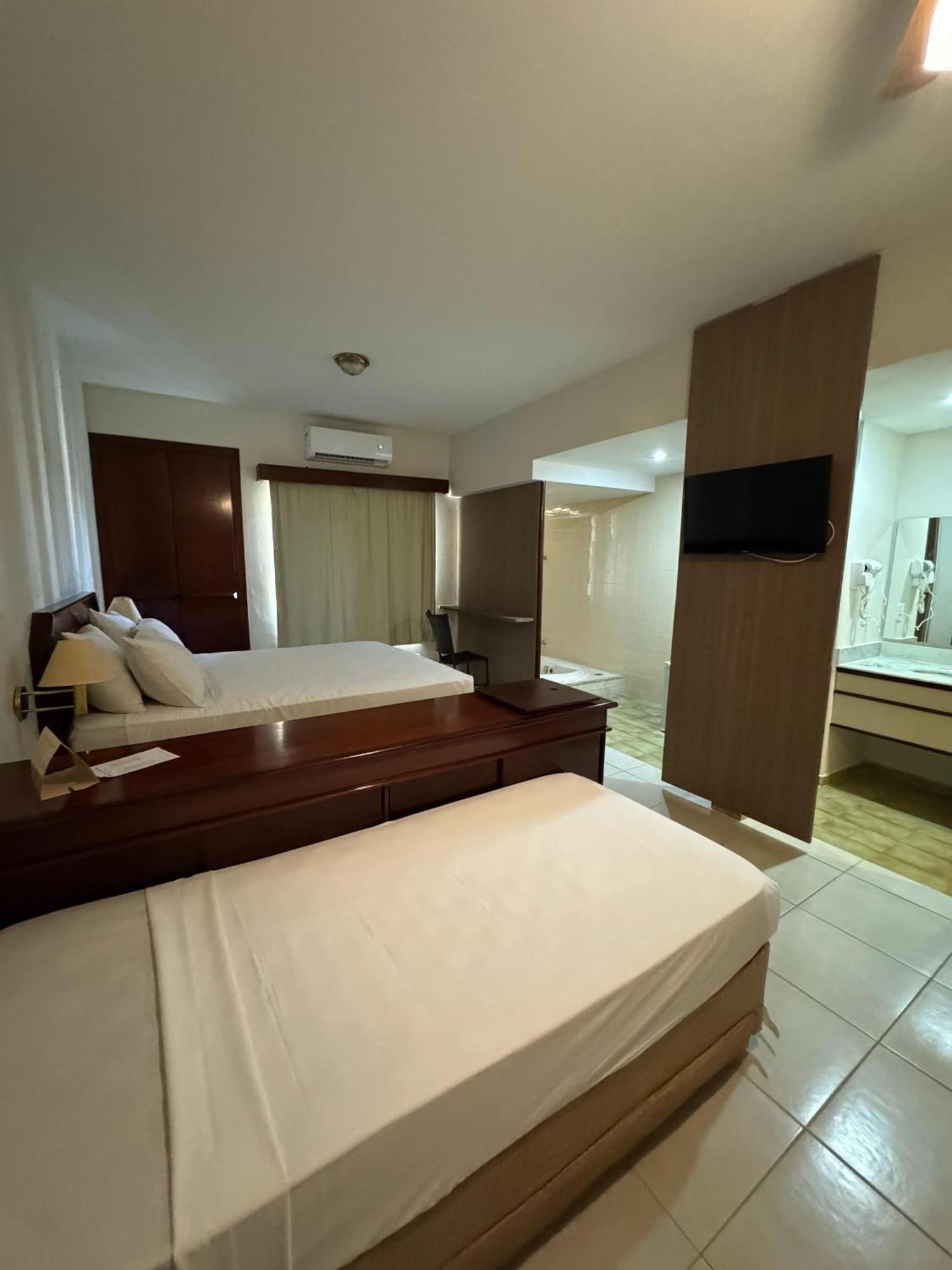 Hot Springs Aparthotel