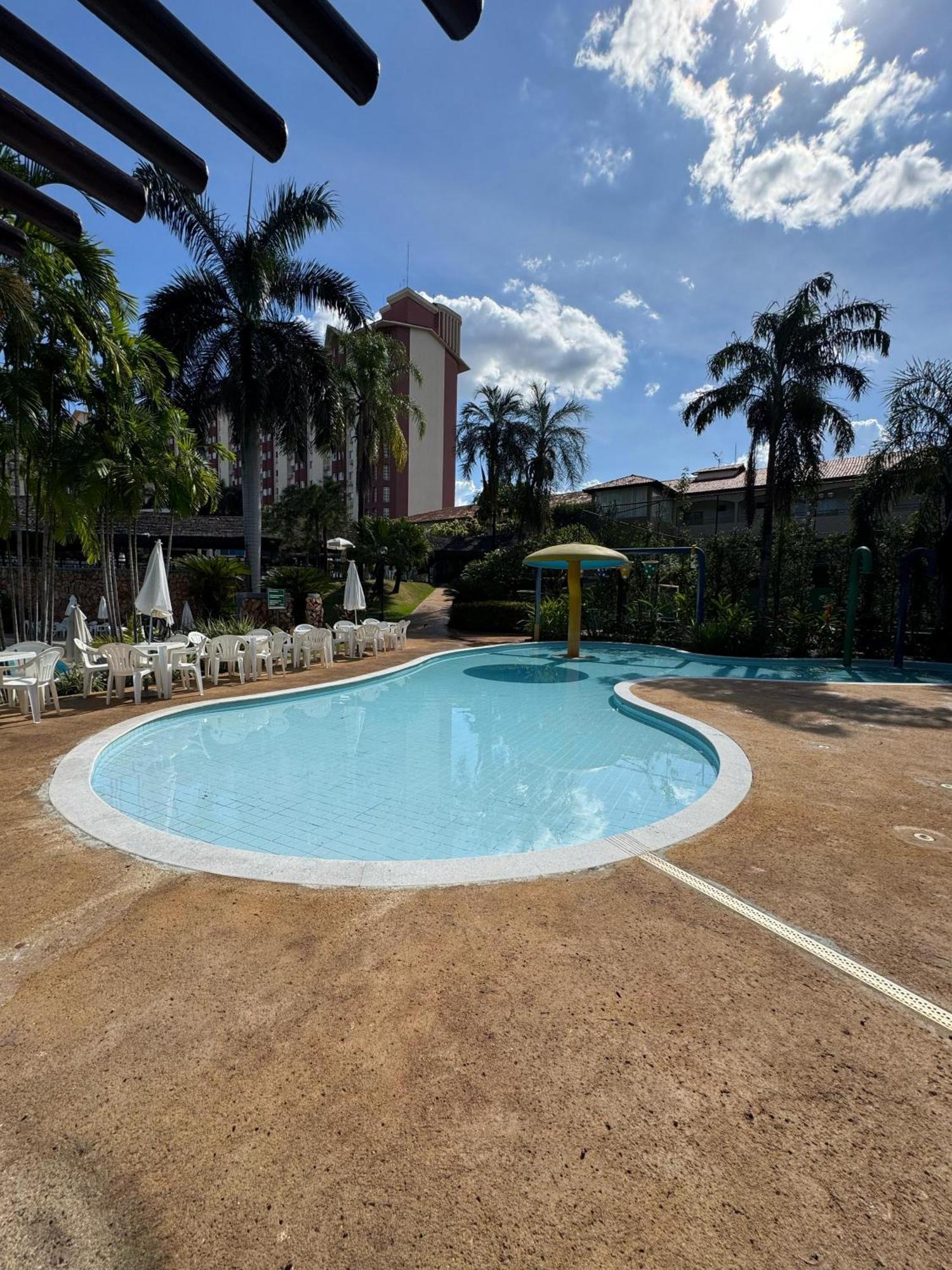 Aparthotel Hot Springs *